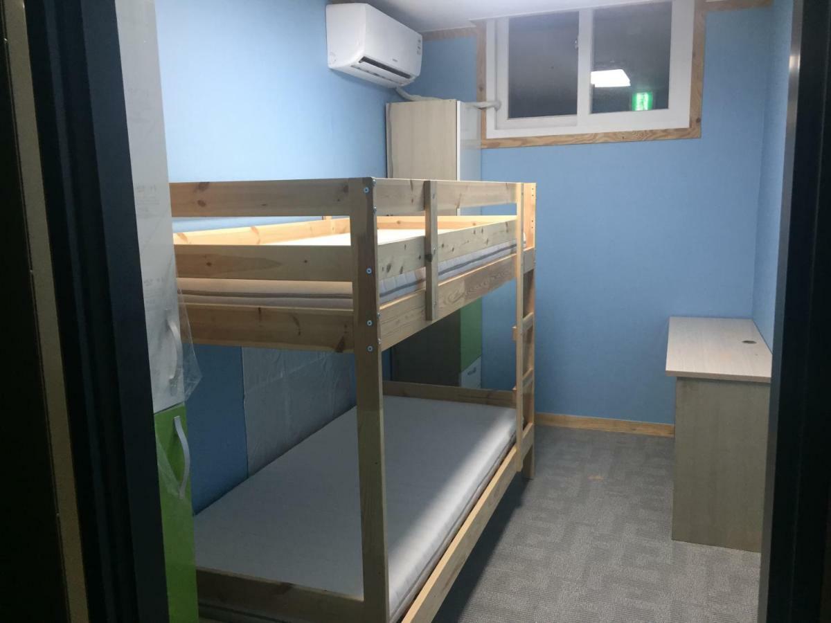 The Core Albergue Seoul Bagian luar foto