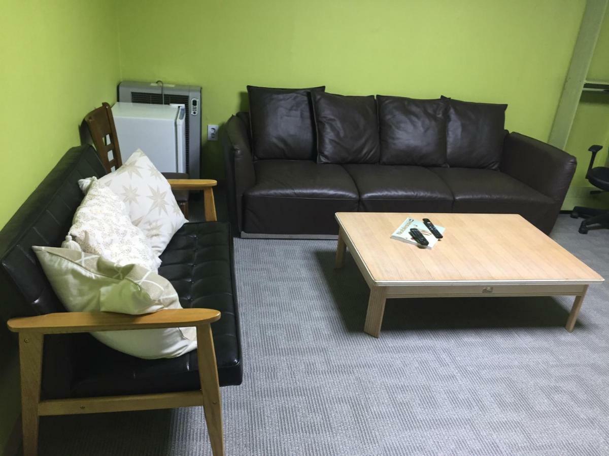 The Core Albergue Seoul Bagian luar foto
